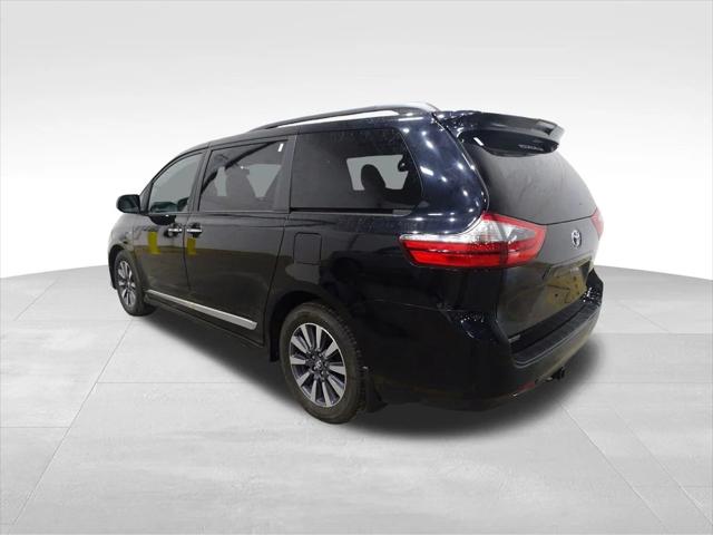 2020 Toyota Sienna XLE
