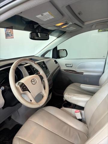 2011 Toyota Sienna Limited V6