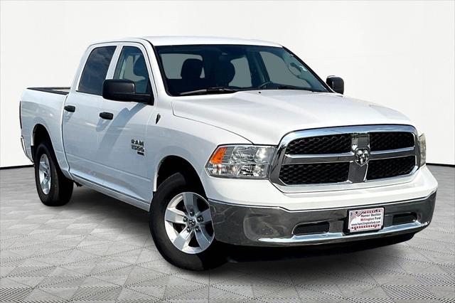 2022 RAM 1500 Classic SLT Crew Cab 4x2 57 Box