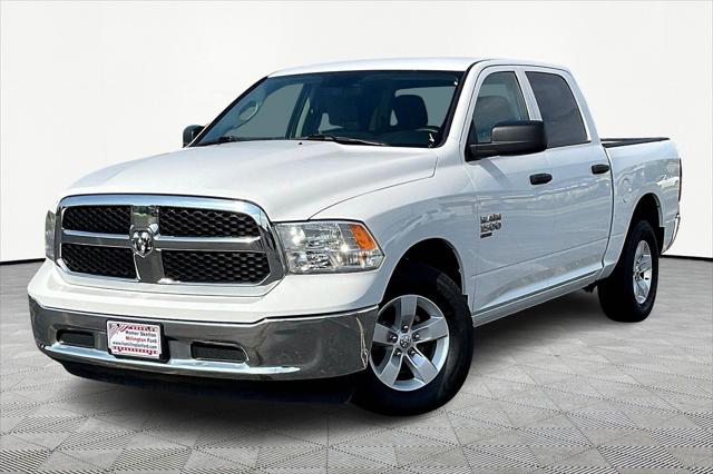 2022 RAM 1500 Classic SLT Crew Cab 4x2 57 Box