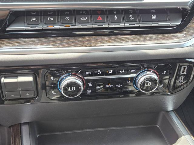 2025 GMC Sierra 1500 4WD Crew Cab Short Box Elevation with 3SB