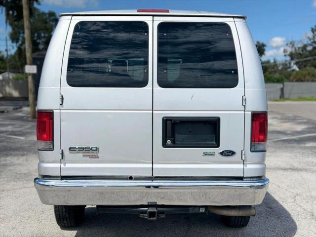 2012 Ford E-350 Super Duty XLT