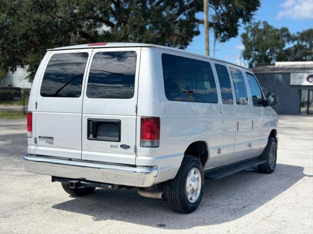 2012 Ford E-350 Super Duty XLT