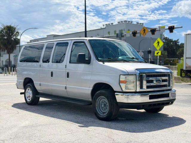 2012 Ford E-350 Super Duty XLT