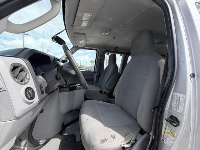 2012 Ford E-350 Super Duty XLT