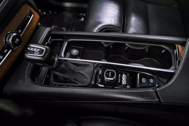 2016 Volvo XC90 T6 Inscription