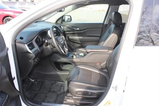 2023 GMC Acadia AWD SLT