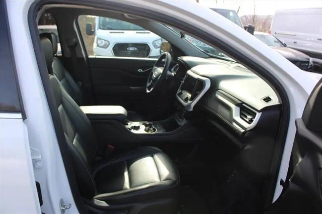 2023 GMC Acadia AWD SLT