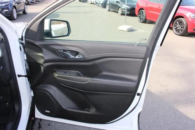 2023 GMC Acadia AWD SLT