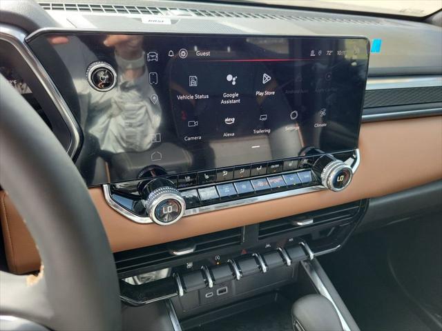 2025 GMC Canyon 4WD AT4