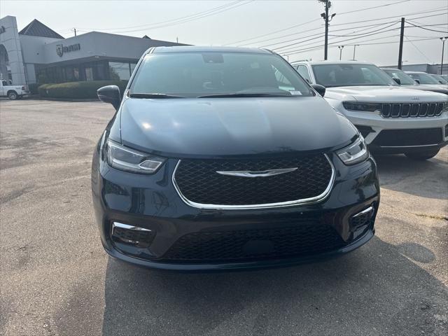 2025 Chrysler Pacifica PACIFICA SELECT