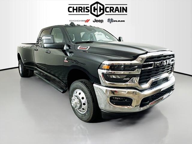 2025 RAM Ram 3500 RAM 3500 TRADESMAN CREW CAB 4X4 8 BOX