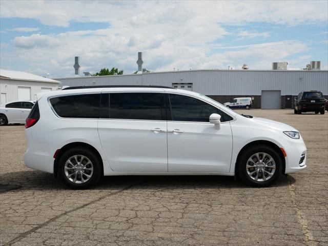 2022 Chrysler Pacifica Touring L AWD