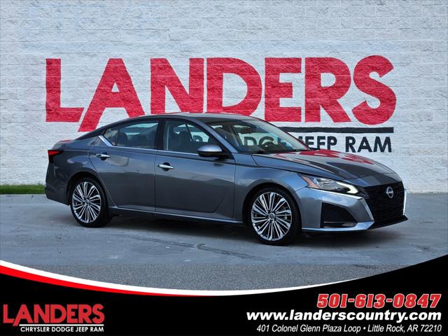 2023 Nissan Altima SL FWD