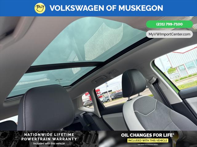 2025 Volkswagen Taos 1.5T SE