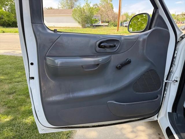 2004 Ford F-150 XL