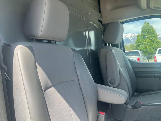 2021 Nissan 2500 S High Roof V6