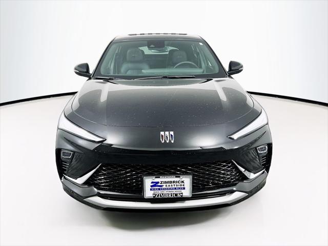 2025 Buick NV Avenir FWD