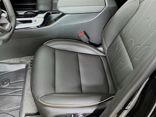 2025 Buick NV Avenir FWD