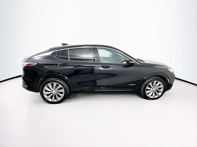 2025 Buick NV Avenir FWD