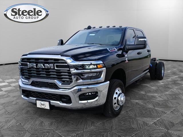 2025 RAM Ram 3500 Chassis Cab RAM 3500 TRADESMAN CREW CAB CHASSIS 4X4 60 CA