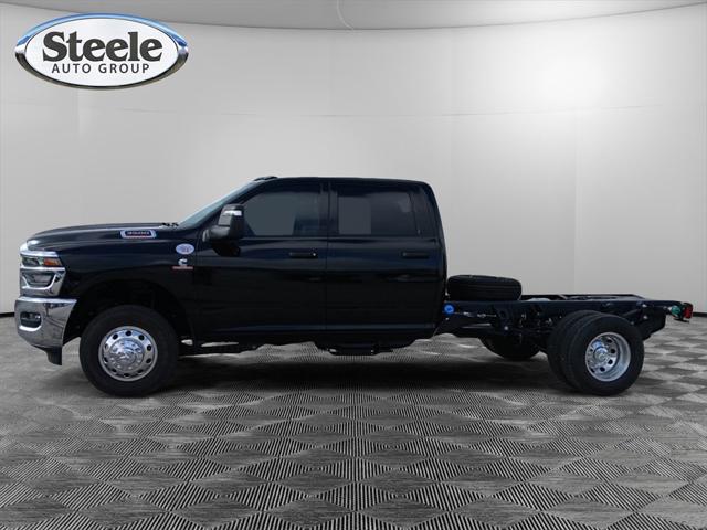 2025 RAM Ram 3500 Chassis Cab RAM 3500 TRADESMAN CREW CAB CHASSIS 4X4 60 CA