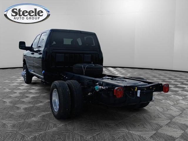 2025 RAM Ram 3500 Chassis Cab RAM 3500 TRADESMAN CREW CAB CHASSIS 4X4 60 CA