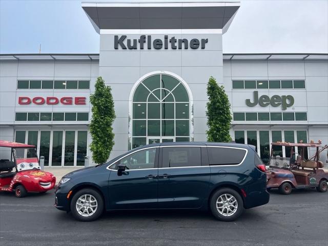 2025 Chrysler Pacifica PACIFICA SELECT