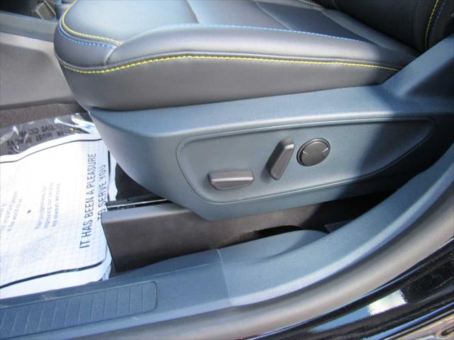 2025 Ford Maverick Lobo Standard