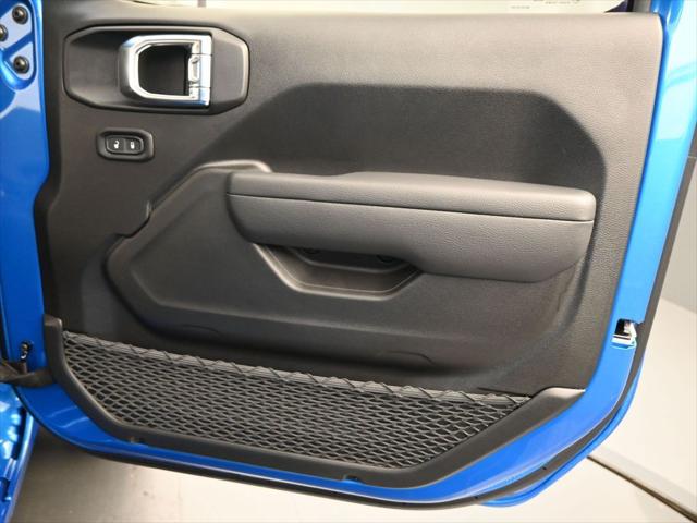2025 Jeep Wrangler 4-Door Summit 4x4