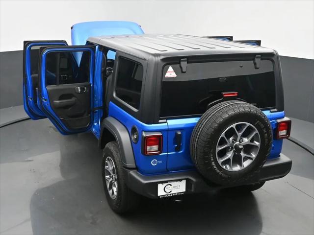 2025 Jeep Wrangler 4-Door Summit 4x4