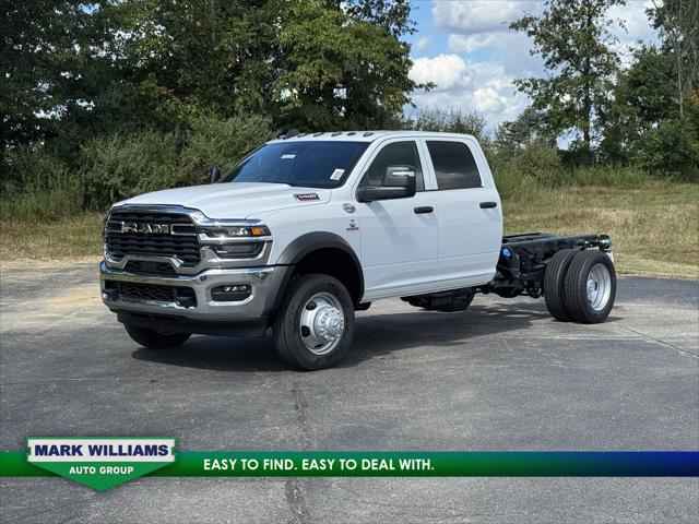 2025 RAM Ram 5500 Chassis Cab RAM 5500 TRADESMAN CHASSIS CREW CAB 4X4 60 CA