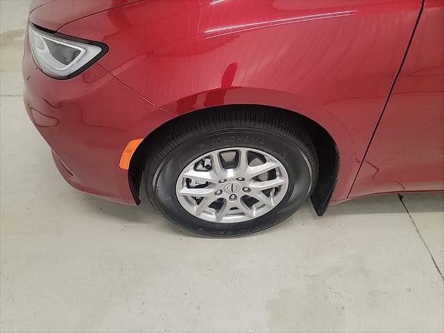 2025 Chrysler Pacifica PACIFICA SELECT