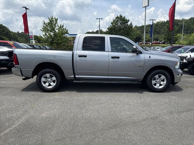 2022 RAM 1500 Classic SLT Crew Cab 4x4 57 Box