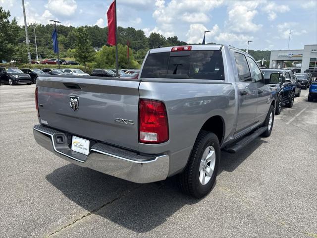 2022 RAM 1500 Classic SLT Crew Cab 4x4 57 Box