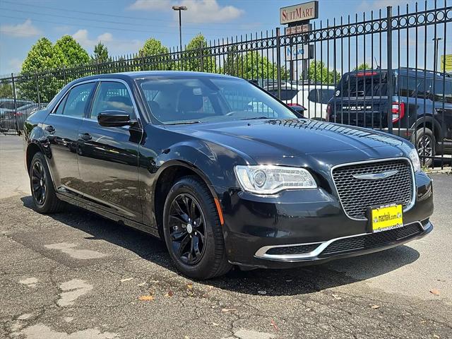 2023 Chrysler 300 Touring