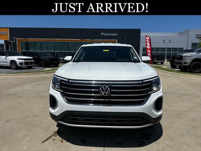 2025 Volkswagen Atlas 2.0T SE w/Technology