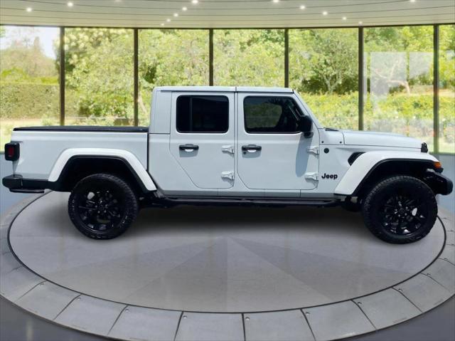 2024 Jeep Gladiator Nighthawk