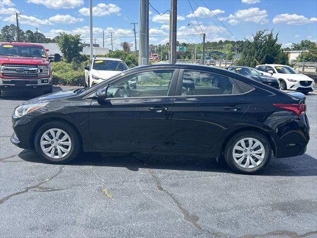 2022 Hyundai Accent SE