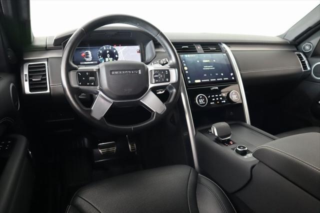 2023 Land Rover Discovery P300 S R-Dynamic