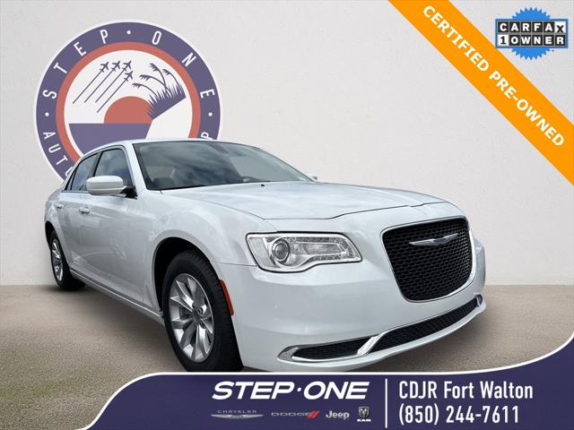 2023 Chrysler 300 Touring