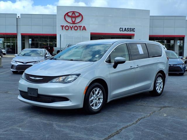 2023 Chrysler Voyager LX