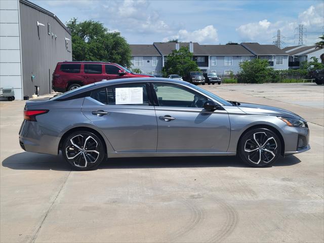 2023 Nissan Altima SR FWD