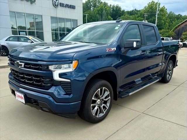 2022 Chevrolet Silverado 1500 4WD Crew Cab Short Bed RST