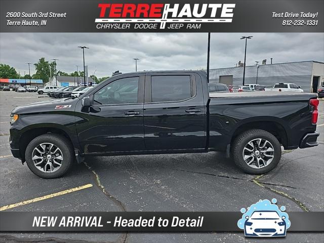 2022 Chevrolet Silverado 1500 4WD Crew Cab Short Bed RST