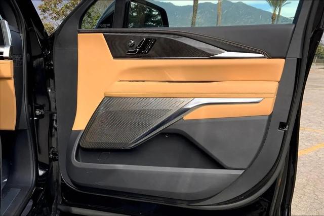 2025 Cadillac Escalade Luxury 2 AWD