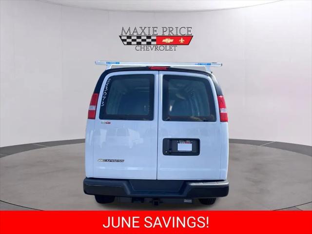 2025 Chevrolet Express Cargo Van RWD 2500 Regular Wheelbase WT