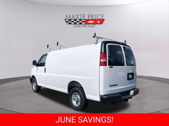 2025 Chevrolet Express Cargo Van RWD 2500 Regular Wheelbase WT