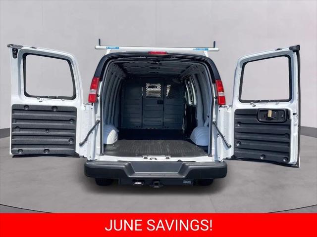2025 Chevrolet Express Cargo Van RWD 2500 Regular Wheelbase WT
