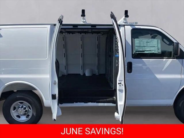 2025 Chevrolet Express Cargo Van RWD 2500 Regular Wheelbase WT